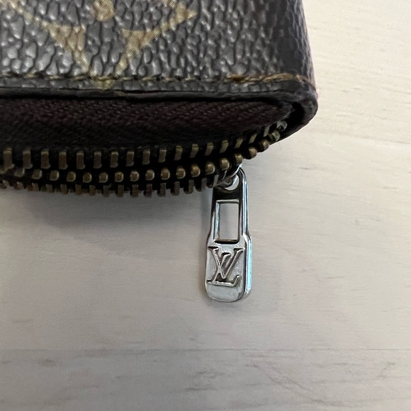 Louis Vuitton Coin Purse - Picture 2 of 6